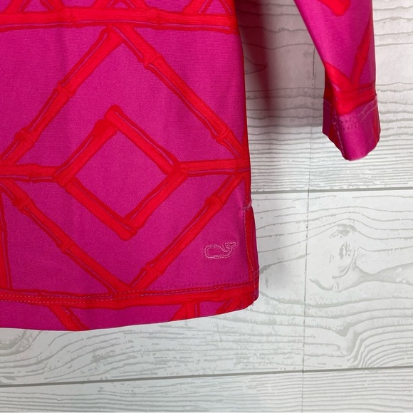 Vineyard Vines Island Scarf Print Bamboo Print UPF 50 Shirt Size Small Rashguard - Picture 2 of 5
